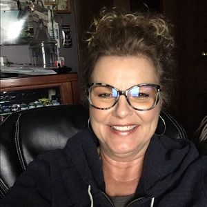 Meet your Posher, Traci